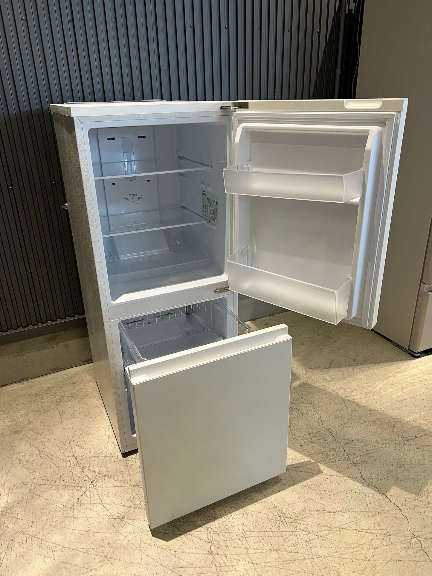 冷蔵庫156L マットオフホワイト NR-B16C1-W [2ドア /右開きタイプ /2024年製/Aランク品]